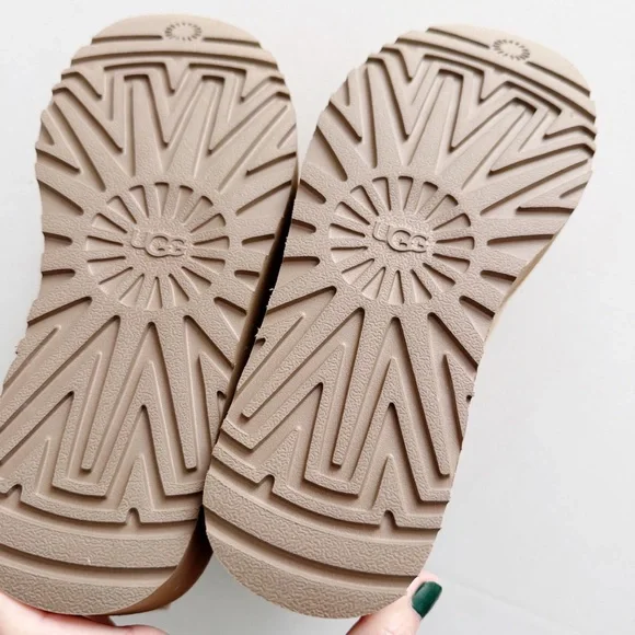 UGG CLASSIC ULTRA MINI PLATFORM Boots Booties Shoes New - Picture 7 of 7